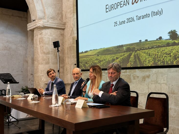 I vertici Ceev Sanchez Recarte e Varvaglione, con il presidente Ice, Matteo Zoppas