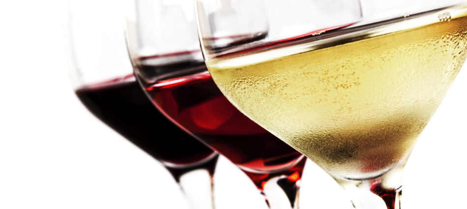 Pi&ugrave; bianco (57%) e meno rosso (43%): come cambia la produzione di vino in Spagna