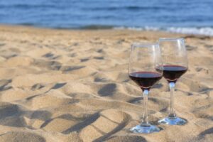 Il vino rosso? D&rsquo;estate si beve fresco. Una tendenza sempre pi&ugrave; diffusa (e un tab&ugrave; ormai sdoganato)