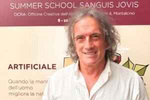 Il vino? &Egrave; &ldquo;un prodotto di nicchia, ma avr&agrave; un futuro radioso se ne proteggeremo l&rsquo;identit&agrave;&rdquo;