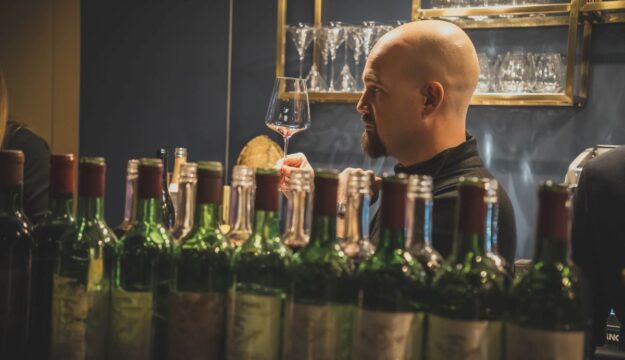 &ldquo;L&rsquo;enologia deve smettere di pensare solo al vino&rdquo;. La provocazione dell&rsquo;enologo Andrea Moser