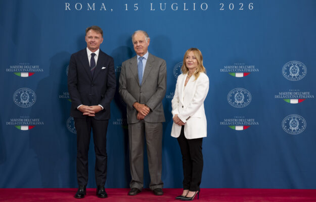 &ldquo;Dobbiamo continuare a fare bene al nostro mestiere, e a fare bene al made in Italy, con il vino&rdquo;