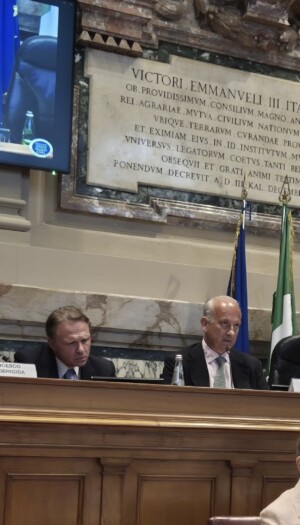 Vino italiano: gi&ugrave; export, consumi e prezzi (con tanti declassamenti). &ldquo;Servono scelte coraggiose&rdquo;
