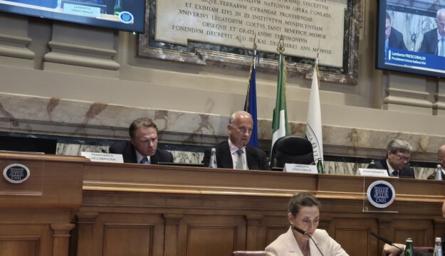 Vino italiano: gi&ugrave; export, consumi e prezzi (con tanti declassamenti). &ldquo;Servono scelte coraggiose&rdquo;
