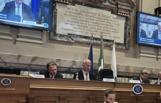CONSUMI, DECLASSAMENTI, DOP E IGP, ESPIANTI, EXPORT, MERCATI, NUOVI IMPIANTI, OCM, PAC, PREZZI, PROMOZIONE, TAGLIO DELLE RESE, UIV, UNIONE ITALIANA VINI, USA, Italia