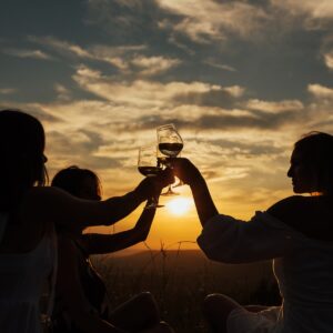 Il vino italiano accende l&rsquo;estate: torna &ldquo;Calici di Stelle&rdquo; 2026, tra cantine, piazze e borghi&nbsp;