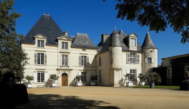&Egrave; Ch&acirc;teau Haut-Brion la star assoluta dell&rsquo;asta di Sotheby&rsquo;s: 676 lotti per 90 anni di storia