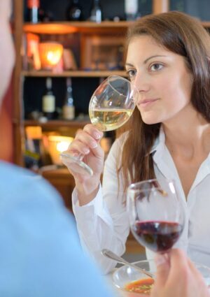 Un&rsquo;esperienza di qualit&agrave; al ristorante per l&rsquo;88% dei consumatori passa anche dalla scelta del vino