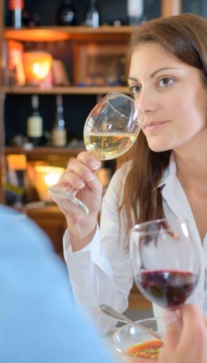 Un&rsquo;esperienza di qualit&agrave; al ristorante per l&rsquo;88% dei consumatori passa anche dalla scelta del vino
