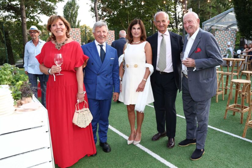 Carmen Moretti, vicepresidente Terra Moretti, Ezio Simonelli, presidente Lega Calcio Serie A, Silvia Profeta, ed i produttori Lamberto Frescobaldi e Vittorio Moretti (credit: Canio Romaniello Fotografo)