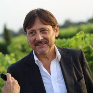 &ldquo;Il vino italiano ha bisogno di tornare culturalmente rilevante&rdquo;. La riflessione di Dario Stef&agrave;no
