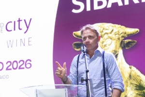 &ldquo;Ridurre la produzione di vino? Troveremo soluzioni equilibrate, anche se non andranno bene a tutti&rdquo;