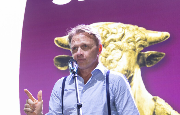 &ldquo;Ridurre la produzione di vino? Troveremo soluzioni equilibrate, anche se non andranno bene a tutti&rdquo;