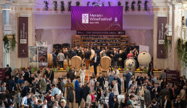 Merano WineFestival 2026, verso l&rsquo;edizione n. 35 della storica kermesse, ideata da Helmuth K&ouml;cher
