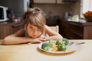 Cucinare insieme e raccontare la storia dei piatti, strategie per i &ldquo;no&rdquo; dei bambini ai nuovi cibi