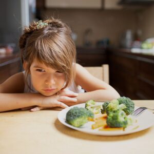 Cucinare insieme e raccontare la storia dei piatti, strategie per i &ldquo;no&rdquo; dei bambini ai nuovi cibi
