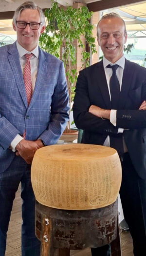 &ldquo;Usa loves Parmigiano Reggiano&rdquo;: export a +2,5% nei primi 5 mesi 2026, per 7.000 tonnellate