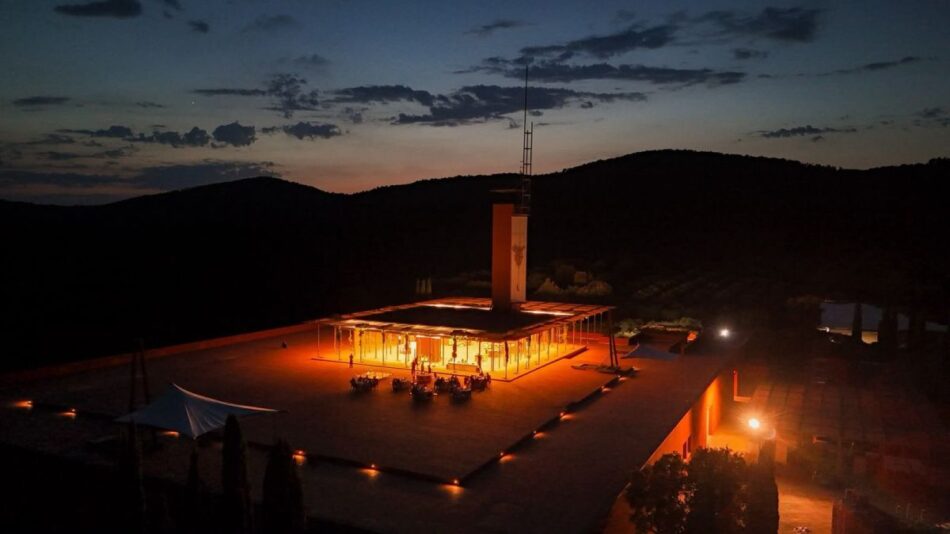 “Le Notti dell’Archeologia” a Rocca di Frassinello, la cantina d’autore firmata Renzo Piano in Maremma