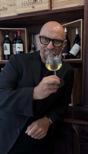 &ldquo;Riduttivo attribuire al costo del vino al ristorante la responsabilit&agrave; per il calo dei consumi&rdquo;