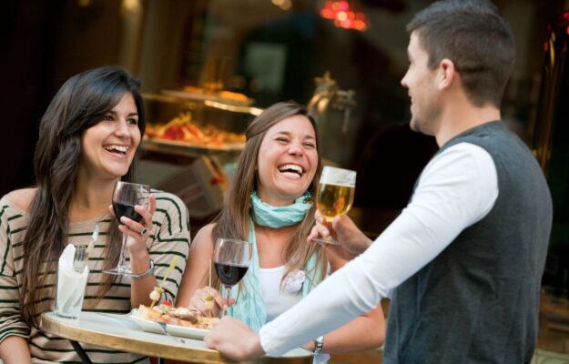 CONSUMI, OIVE, SPAGNA, SPAGNOLI, WINE INTELLIGENCE, Mondo