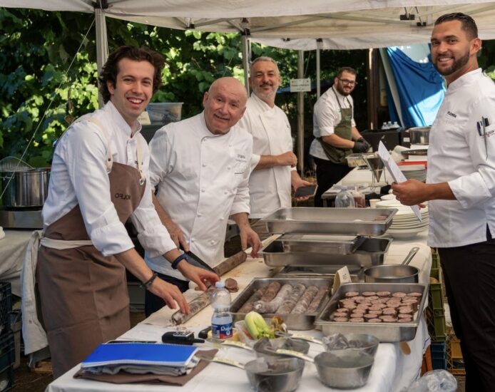 La cena solidale della Doc Valdarno di Sopra su Ponte Buriano, in Toscana