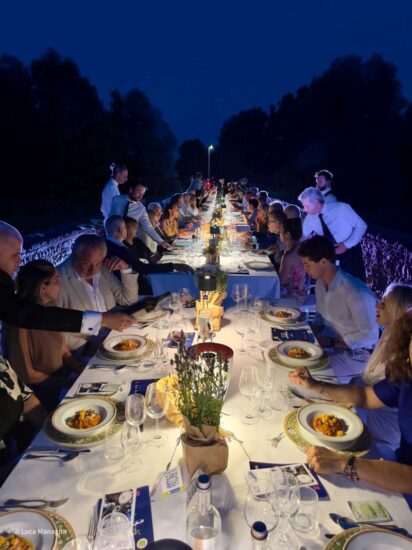 La cena solidale della Doc Valdarno di Sopra su Ponte Buriano, in Toscana