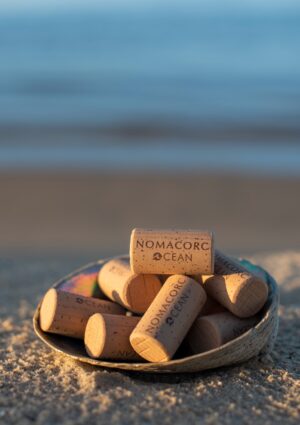 Nomacorc Ocean, il tappo che protegge il vino e ripulisce le aree costiere dalla plastica