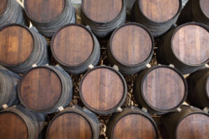 &ldquo;Cantina Italia&rdquo;, giacenze di vino ancora in surplus sul 2025: 42,6 milioni di ettolitri (+6,9%)