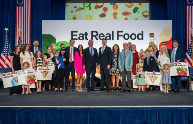 ADDITIVI ALIMENTARI, AMMINISTRAZIONE TRUMP, FOOD AND DRUG ADMINISTRATION, GRAS, ROBERT F. KENNEDY JR, SALUTE, USA, Non Solo Vino