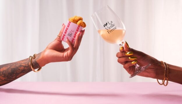 Se il fast food &ldquo;scopre&rdquo; il vino: a Londra KFC e La Vieille Ferme aprono un wine bar pop up