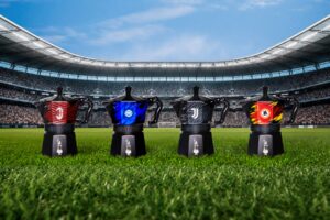L&rsquo;amore per la squadra del cuore di calcio parte dal caff&egrave;: Bialetti lancia la Moka &ldquo;del tifoso&rdquo;