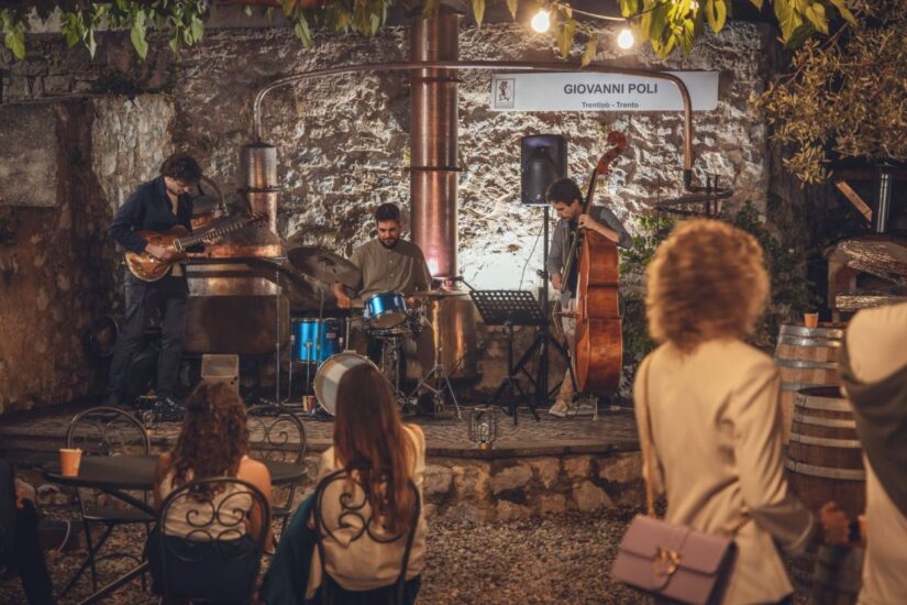 “Note di Grappa” nelle distillerie di Santa Massenza in Trentino