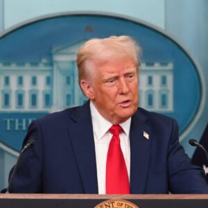 Trump apre all&rsquo;import di carne senza dazi per frenare il caro prezzi