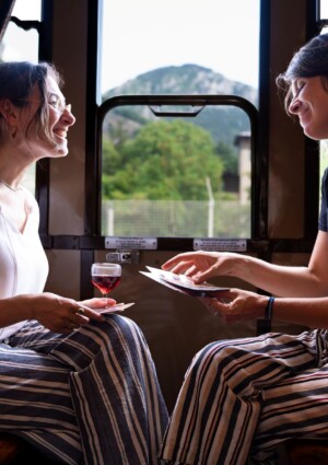 Treni storici verso Langhe, Roero Monferrato per un viaggio d&rsquo;autunno tra vino, tartufo e paesaggio