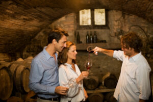 Promozione del turismo del vino: focus su territori e attivit&agrave; in cantina. L&rsquo;analisi di Marco Giuri