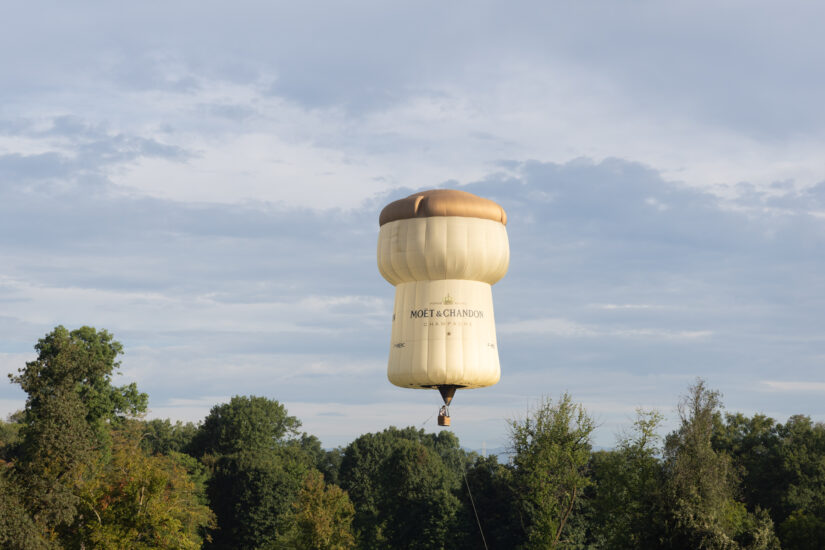 La mongolfiere Spirit of 1743 sull’Autodromo di Monza (photo by Moët & Chandon)