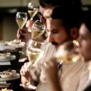 Riportare il vino al centro dell&rsquo;esperienza: la lezione del &ldquo;Festival Franciacorta in Cantina&rdquo;