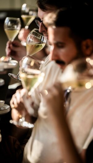 Riportare il vino al centro dell&rsquo;esperienza: la lezione del &ldquo;Festival Franciacorta in Cantina&rdquo;