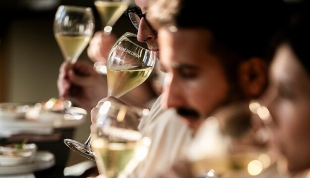 Riportare il vino al centro dell&rsquo;esperienza: la lezione del &ldquo;Festival Franciacorta in Cantina&rdquo;