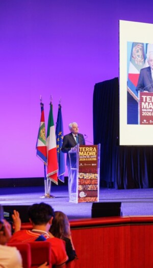 &ldquo;Chi conosce la terra sa bene che non bisogna mai smettere di seminare, anche nei momenti difficili&rdquo;