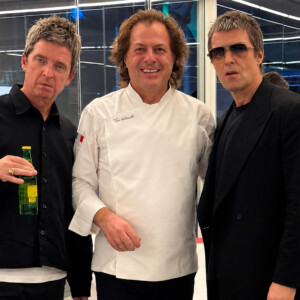 That &ldquo;Pass Me Down the Wine&rdquo; by Oasis and the reunion in Venice among Italian wine and cuisine