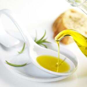 Olio italiano, produzione in crescita e quotazioni superiori ai principali competitor