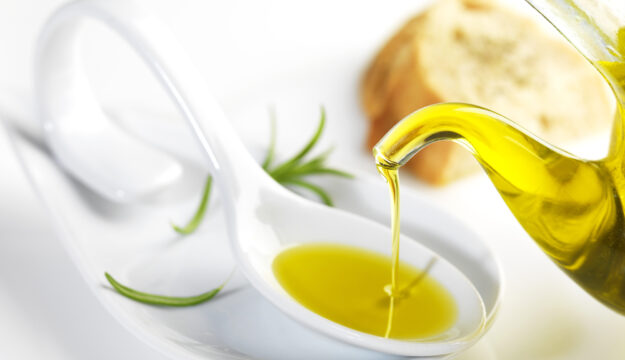 Olio italiano, produzione in crescita e quotazioni superiori ai principali competitor