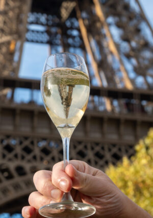 Nei bar e nei ristoranti francesi si brinda con il Prosecco: nel 2025 volumi di acquisto a +22,6%
