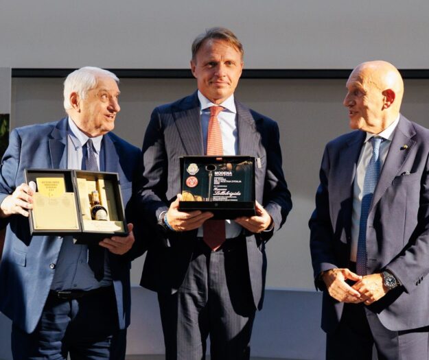 Al Ministro dell&rsquo;Agricoltura, Francesco Lollobrigida, &ldquo;Le chiavi dell&rsquo;Acetaia d&rsquo;Italia&rdquo;