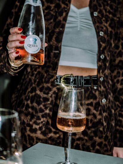 Il Queen Côtes de Provence Rosé (credit: Facebook/Queen Wines)