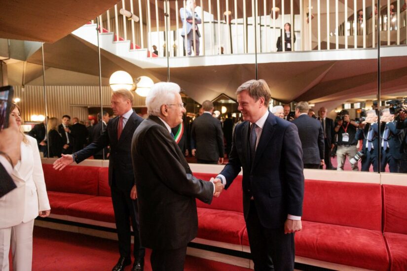L’Ambasciatore del Regno Unito in Italia, Stephen Hickey, e il Presidente della Repubblica Italiana Sergio Mattarella, oggi a Torino (ph: Slow Food/Paolo Properzi)