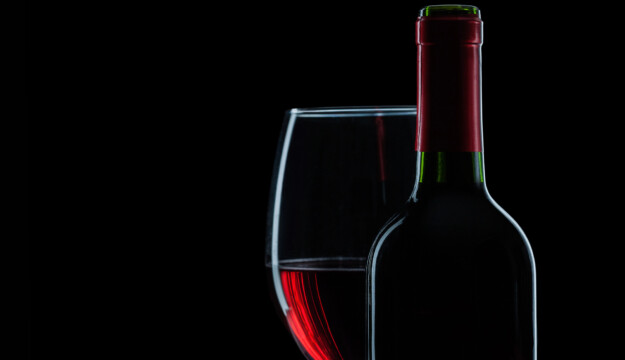 Francia, l&rsquo;export di vino nel primo semestre 2026 si chiude a 5,4 miliardi di euro (-2,2%)