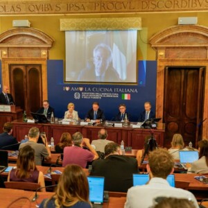 La &ldquo;Carta Dedicata a Te&rdquo;, oltre 1 miliardo di euro nel biennio per l&rsquo;acquisto di generi alimentari