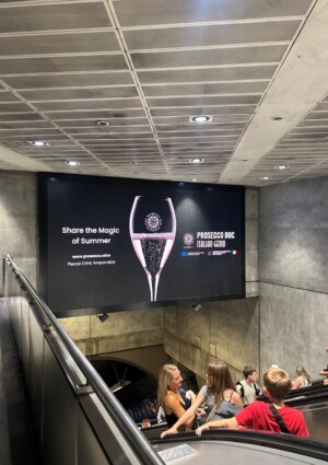 Il Prosecco Doc nella metropolitana di Londra: &egrave; la campagna promozionale del Consorzio in Uk